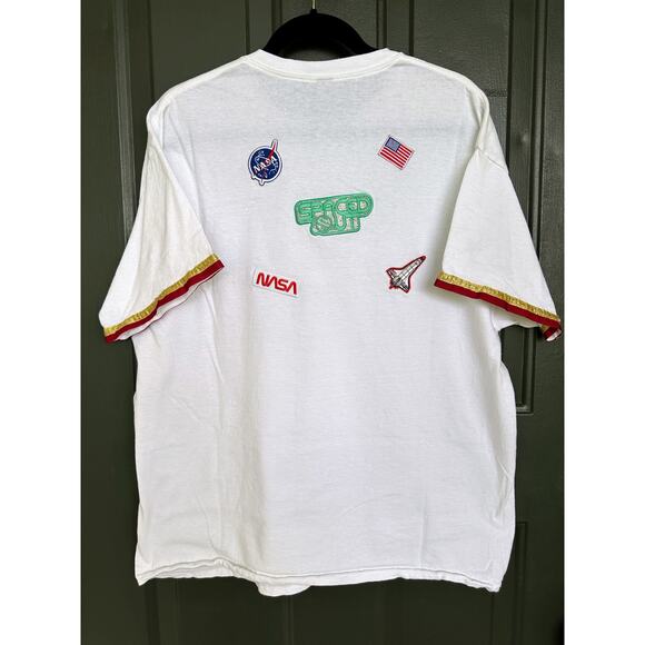 Unisex White T-Shirt with Astronaut Print and Patches in the Back Size XL - Picture 3 of 7